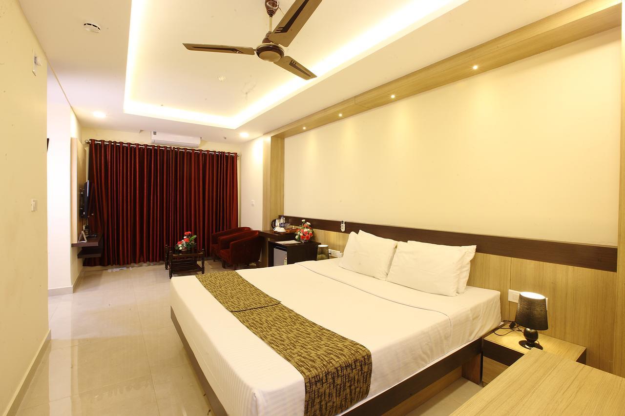 Trichur Towers Thrissur Zewnętrze zdjęcie