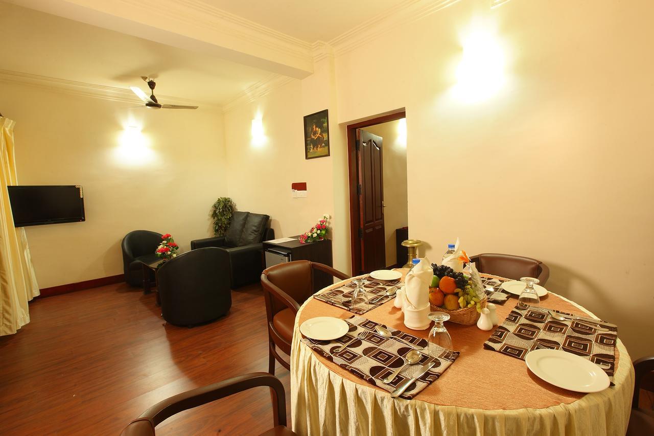 Trichur Towers Thrissur Zewnętrze zdjęcie