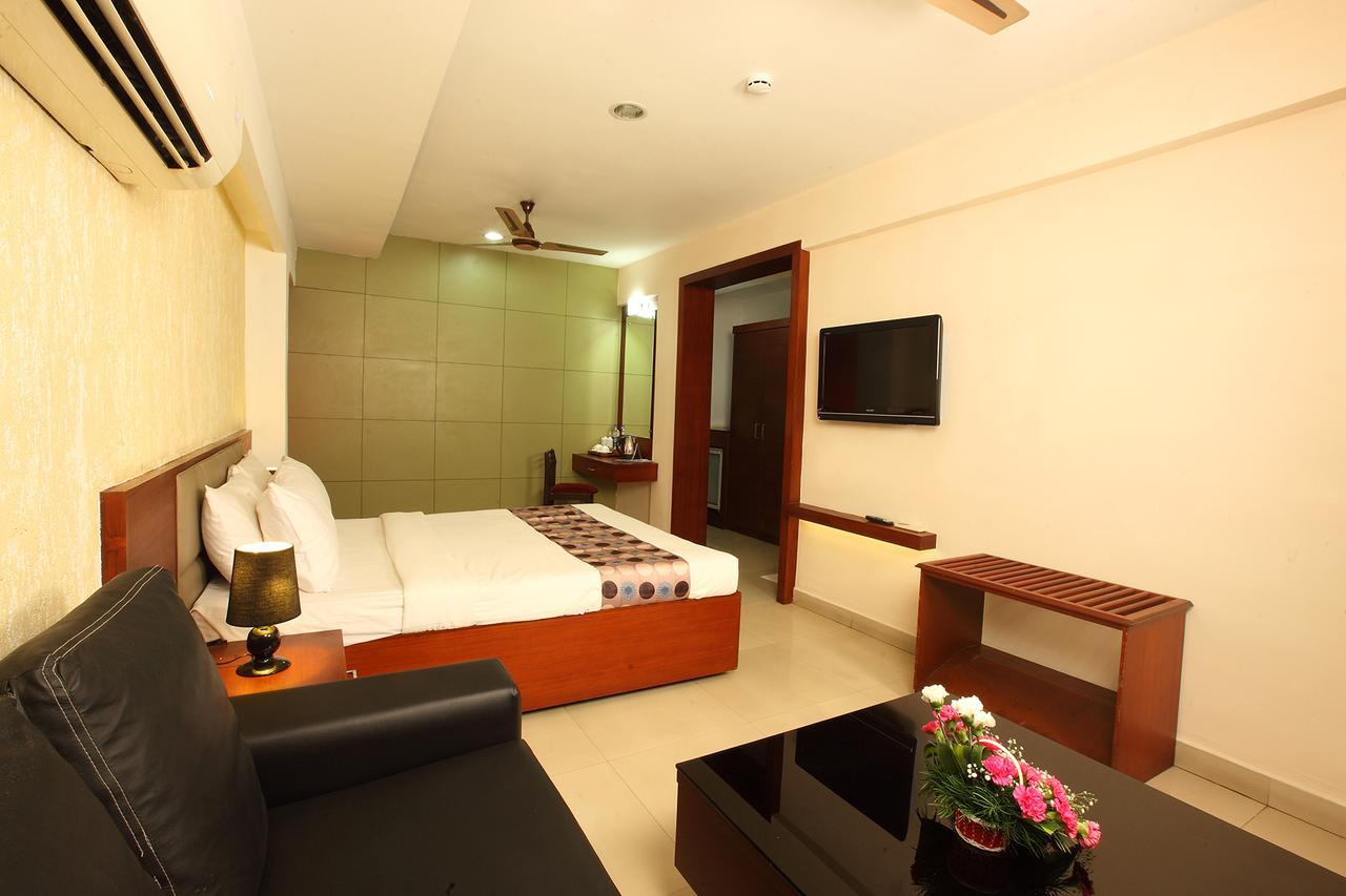Trichur Towers Thrissur Zewnętrze zdjęcie