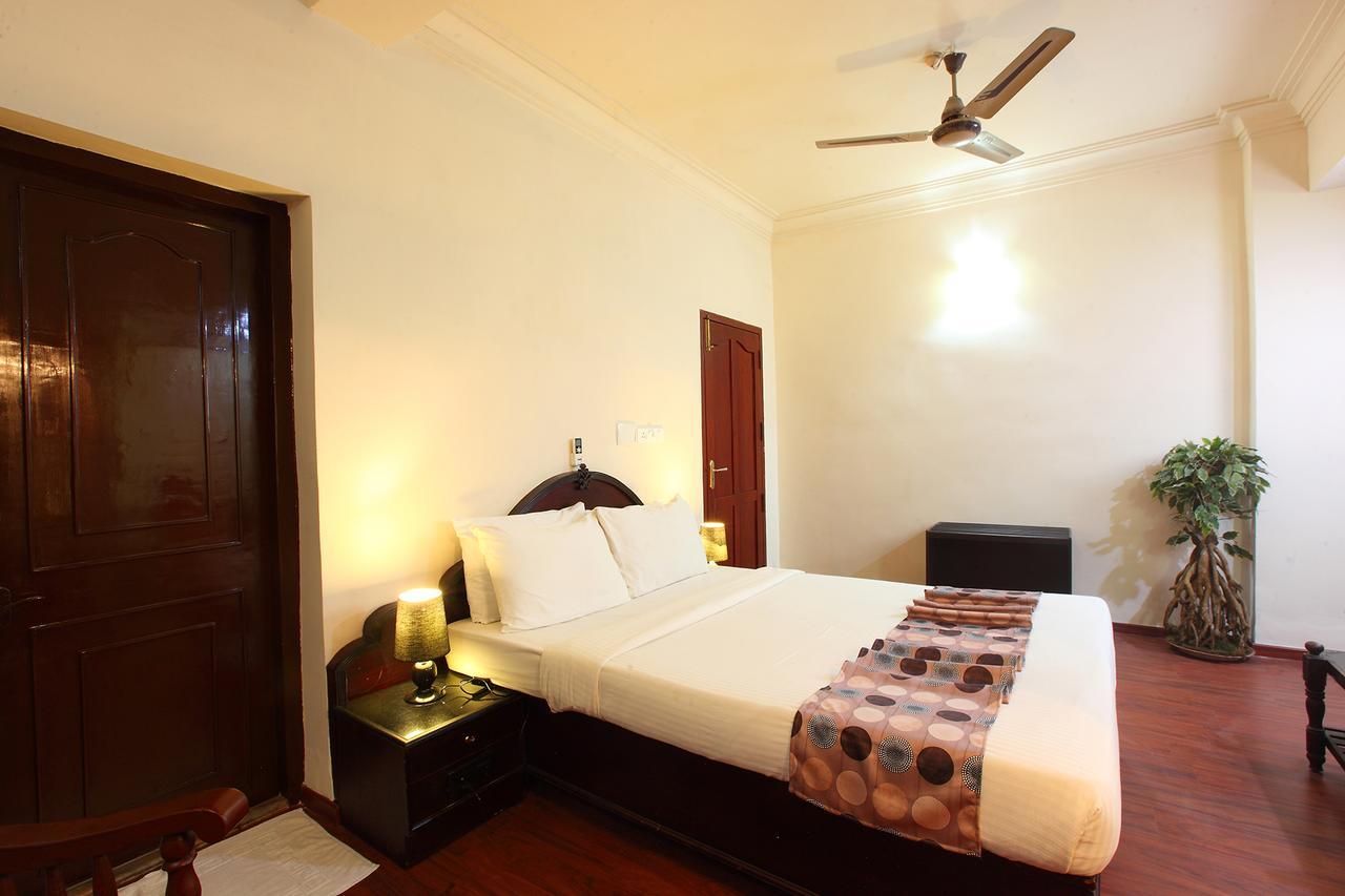 Trichur Towers Thrissur Zewnętrze zdjęcie